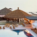 SOL Tropikal Durres Hotel 4*