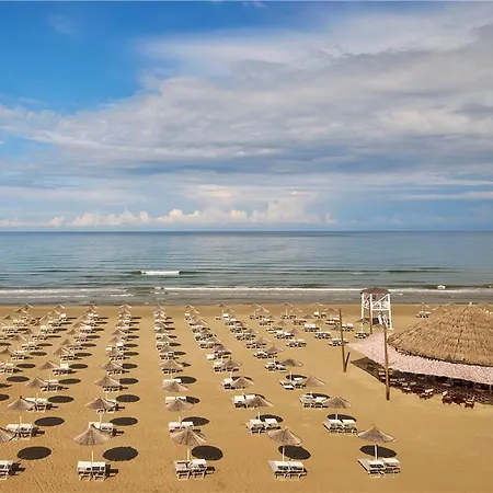 Sol Tropikal منتجع