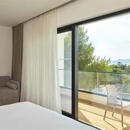 Sol Tropikal 4* دراس