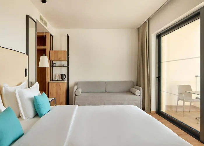 Sol Tropikal 4* Durres