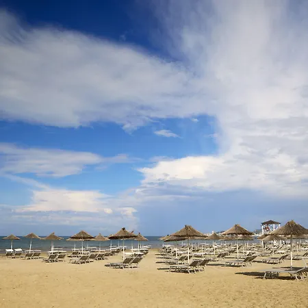 Sol By Melia Tropikal Hotel Durrës