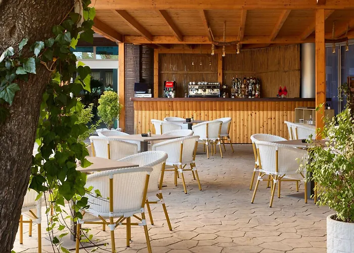 Sol Tropikal Szálloda Durrës